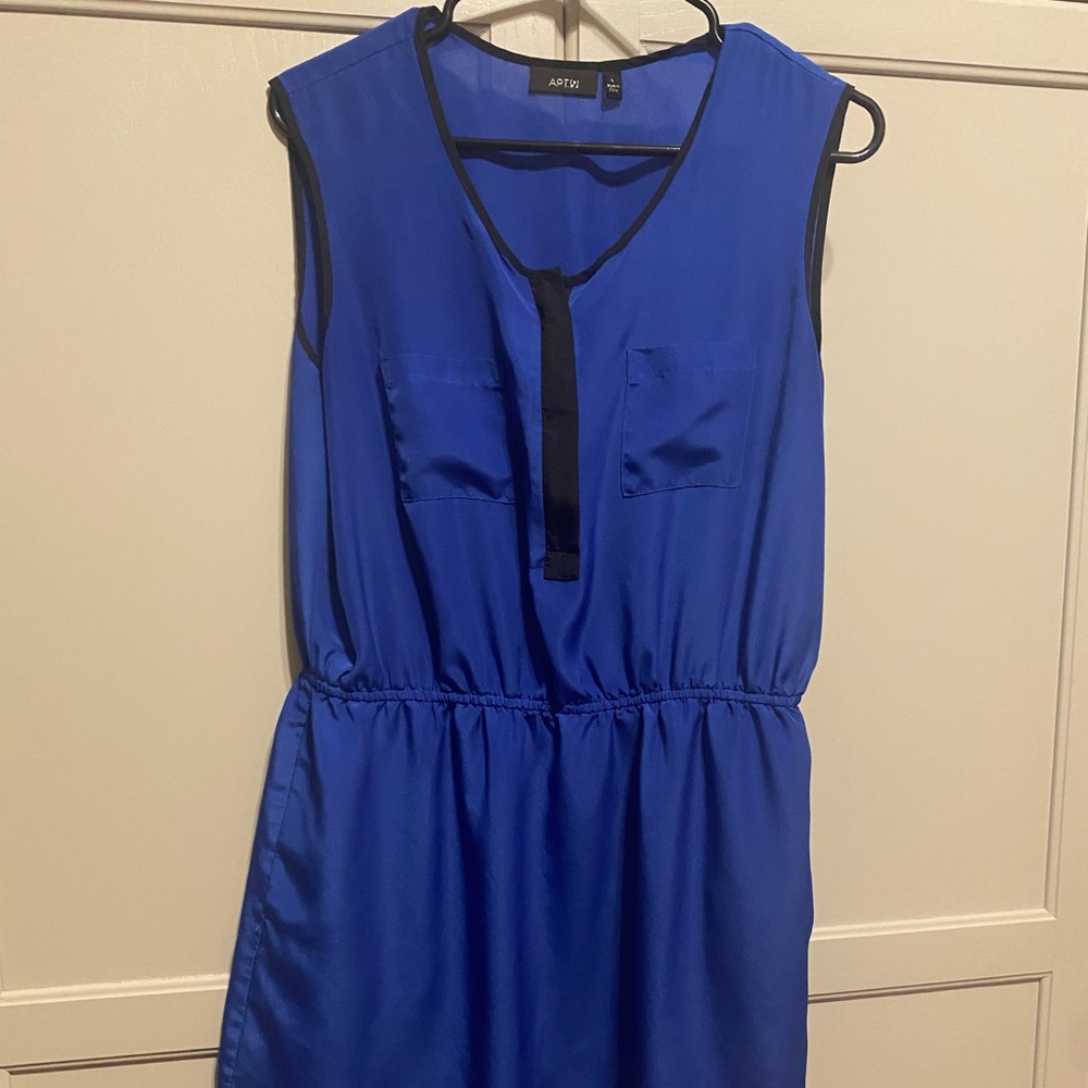 Apt 9 woman’s blue and black dress size large